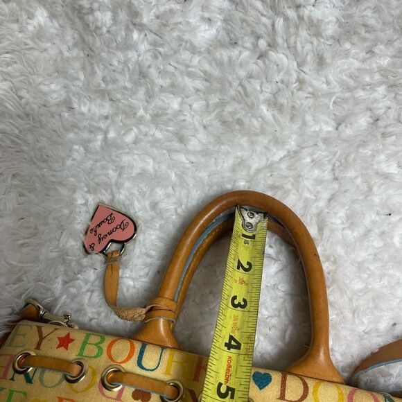 VTG Dooney & Bourke Signature  Multicolor Heart charm tan leather strap &tassel - Picture 8 of 13
